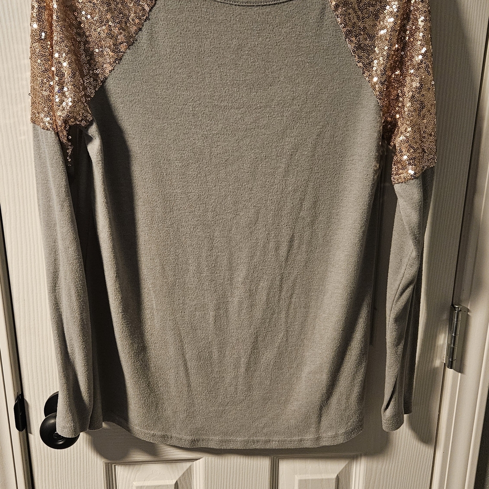 Sequin Sleeve Gray Top